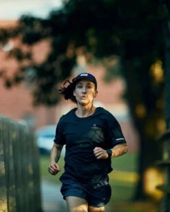 CIELE ALZCap M - MTN Patch - Sierra -The Trail Runner Shop CLALZMMP PU001 MIV 2737 4x5 web