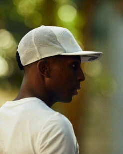 CIELE TRKCap SC - Century - Ghost -The Trail Runner Shop KNOTT CIELE 211015 AM MIV 2072 4x5 web