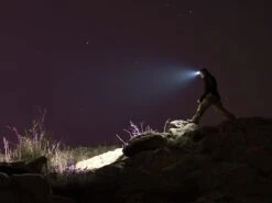 FENIX HL18R Headlamp - 400 Lumens -The Trail Runner Shop fenix HL18R headlamp beam