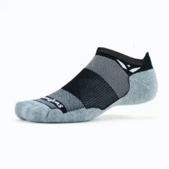 SWIFTWICK Maxus Zero Tab Socks -The Trail Runner Shop maxus black no show tab socks 0 profile zn010tz 2000x f5103e23 ad57 4e81 a76e 8cca0660ec3d